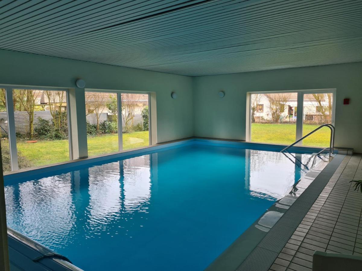 Ferienwohnung Appartement Bad Bergzabern mit Schwimmbad und Sauna Exterior foto